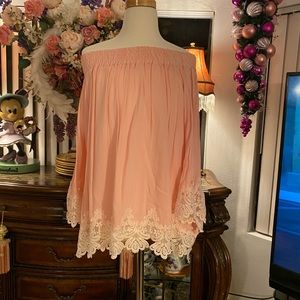 Super darling pink w/white lace border shouldertop